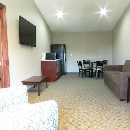 Edgewater Hotel And Suites Put-in-Bay Exteriör bild